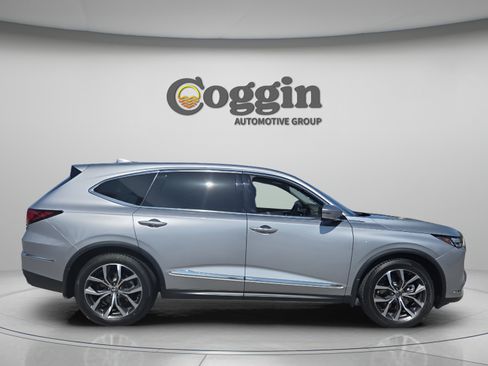 Used 2022 Acura MDX FWD w/ Technology Package image 6