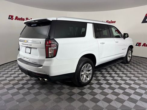 Used 2023 Chevrolet Suburban Premier RWD image 7