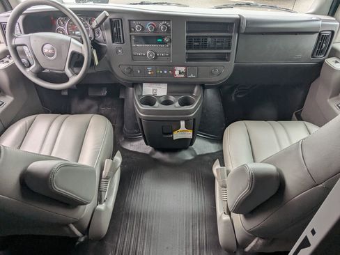 New 2025 GMC Savana 2500 Extended w/ Driver Convenience Package image 17