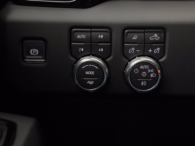 New 2026 GMC Sierra 2500 AT4 w/ AT4 Premium Plus Package AWD/4WD image 23