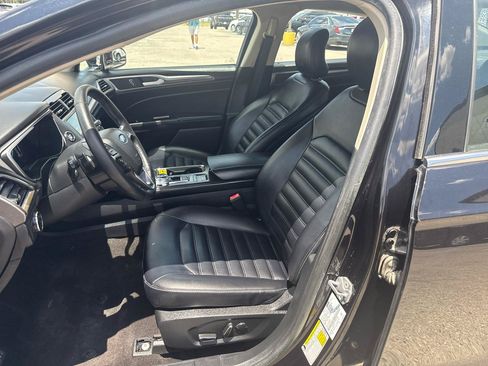 Used 2019 Ford Fusion SEL FWD image 9