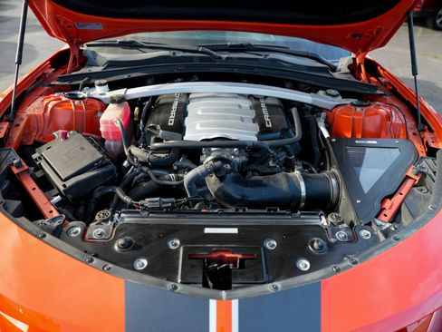 Used 2018 Chevrolet Camaro SS w/ Hot Wheels Edition image 18