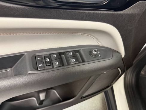 Used 2025 Jeep Compass Limited AWD/4WD image 10