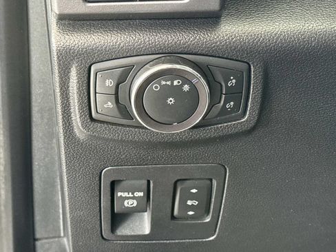 Used 2019 Ford F150 XLT w/ Equipment Group 302A Luxury AWD/4WD image 22