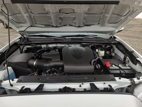 Certified 2023 Toyota Tacoma SR image 31