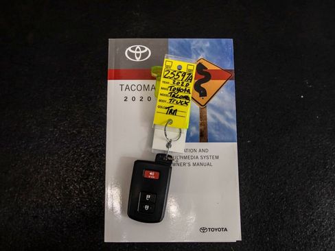 Used 2020 Toyota Tacoma TRD Off-Road w/ TRD Premium Off Road Package image 52