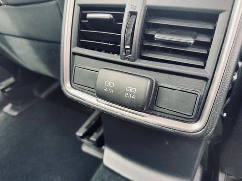 Used 2022 Subaru Forester Premium image 21