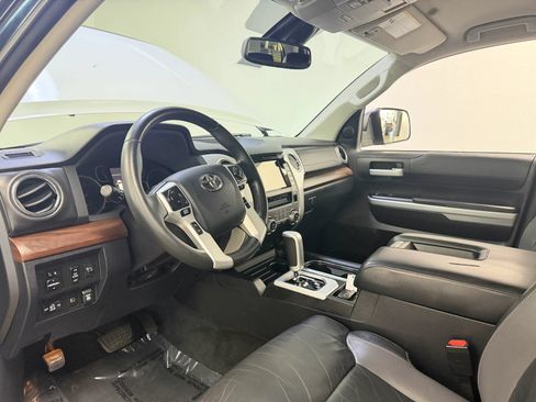 Used 2020 Toyota Tundra Limited w/ Limited Premium Package AWD/4WD image 17