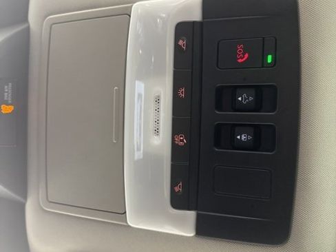 Used 2025 Nissan Pathfinder SL w/ SL Premium Package image 16