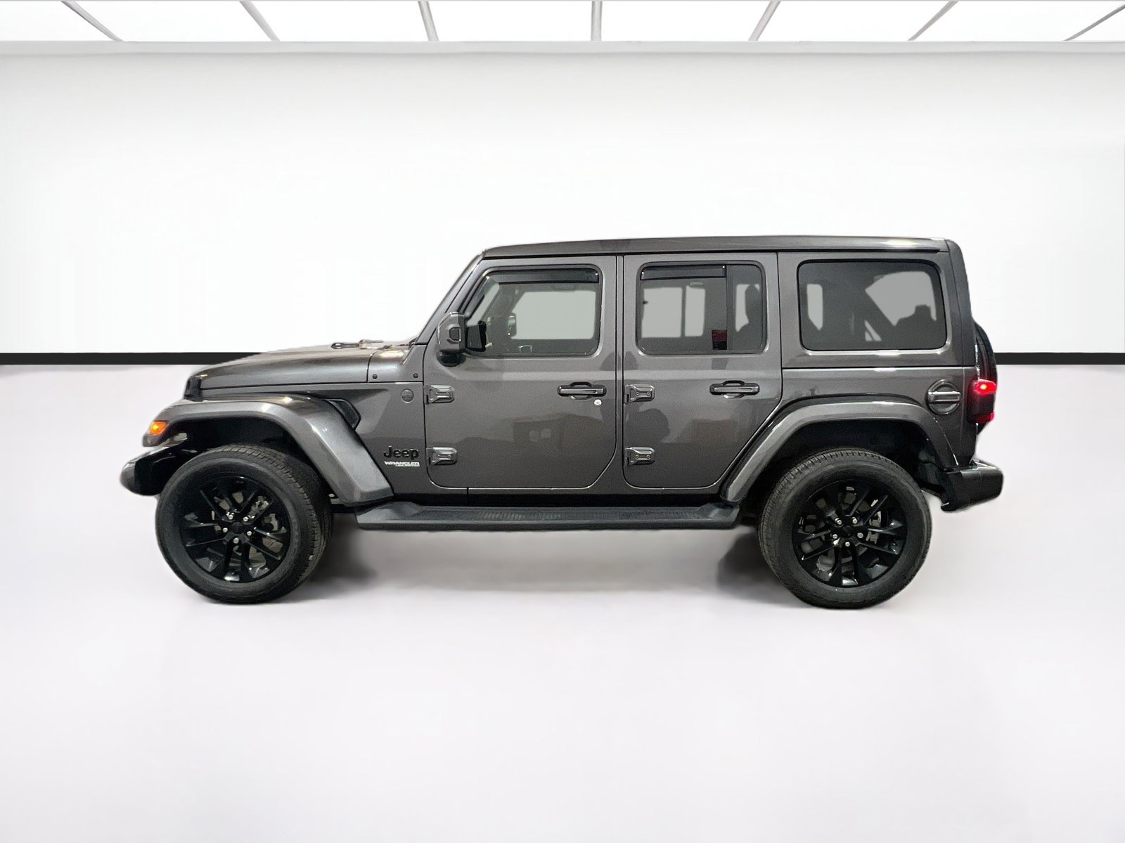 Used 2021 Jeep Wrangler Unlimited Sahara AWD/4WD image 23