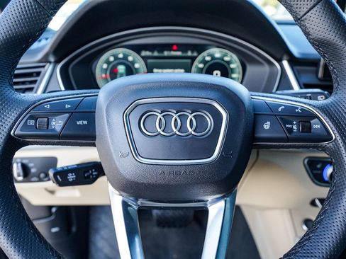 Certified 2025 Audi Q5 2.0T Premium Plus image 11