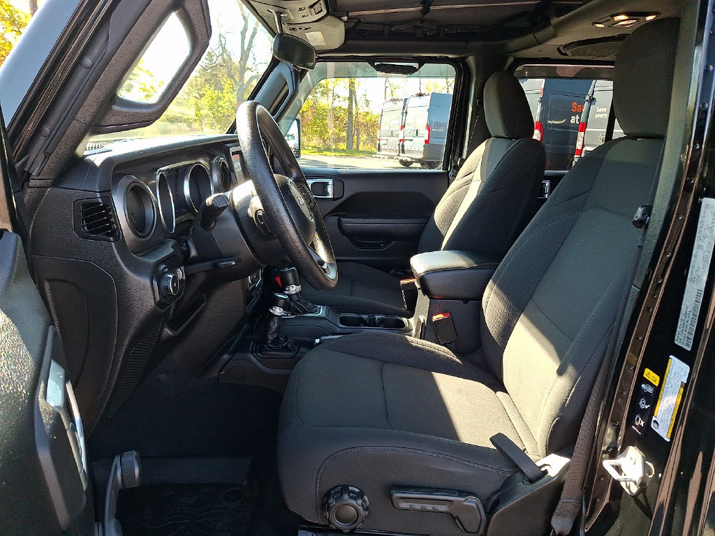 Used 2023 Jeep Wrangler Unlimited Sport AWD/4WD image 15