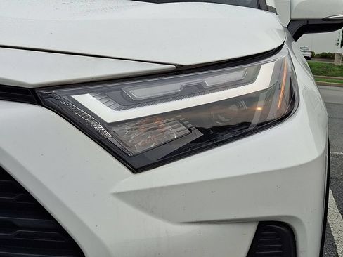 Used 2023 Toyota RAV4 LE AWD/4WD image 10