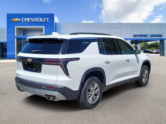 Certified 2026 Chevrolet Traverse LT w/ Driver Confidence Package FWD image 4