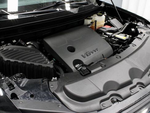 Used 2023 Chevrolet Traverse LT AWD/4WD image 15