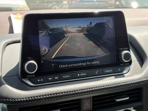 Used 2023 Nissan Rogue SV w/ SV Premium B Package image 8