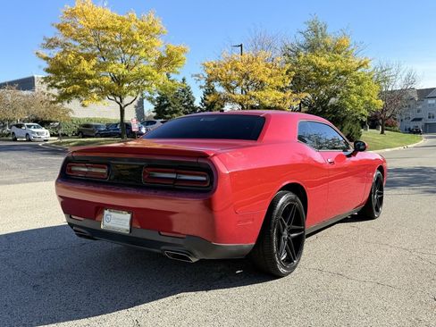 Used 2015 Dodge Challenger R/T w/ Quick Order Package 22B R/T image 28