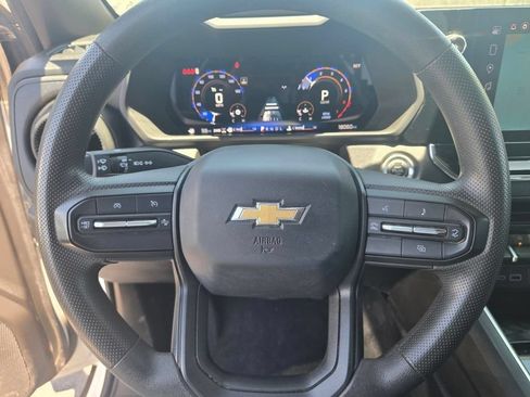 Used 2025 Chevrolet Colorado W/T AWD/4WD image 33