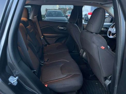 Used 2017 Jeep Cherokee 75th Anniversary AWD/4WD image 10