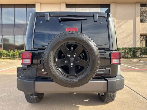 Used 2016 Jeep Wrangler Unlimited Black Bear image 10