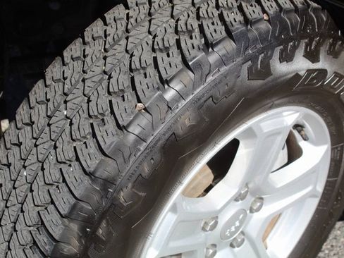 Used 2020 Jeep Wrangler Unlimited Sport S image 12