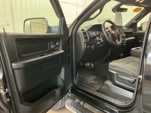 Used 2022 RAM 2500 Tradesman image 9