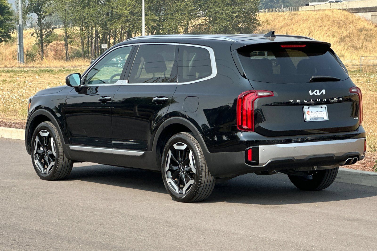 Used 2024 Kia Telluride S w/ S Sunroof Package AWD/4WD image 5