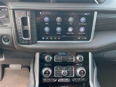 Used 2021 GMC Yukon XL Denali w/ Denali Premium Package image 24