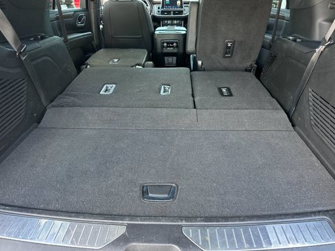 Used 2022 Chevrolet Tahoe High Country AWD/4WD image 13