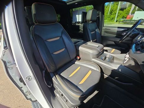 Used 2021 GMC Yukon XL AT4 w/ AT4 Premium Plus Package AWD/4WD image 27