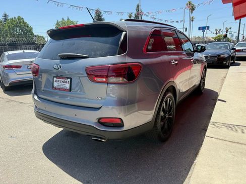 Used 2019 Kia Sorento S image 7