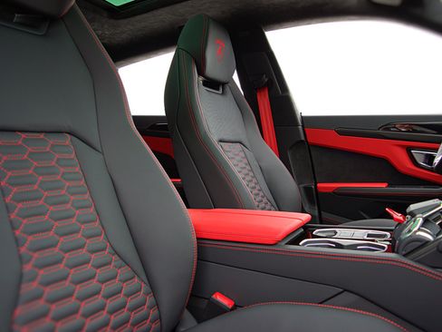 Used 2022 Lamborghini Urus image 40