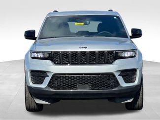 Used 2024 Jeep Grand Cherokee Altitude AWD/4WD video 2
