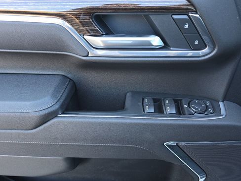 New 2026 GMC Sierra 1500 Elevation image 9