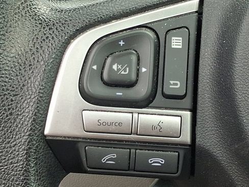 Used 2018 Subaru Forester 2.5i Premium AWD/4WD image 21