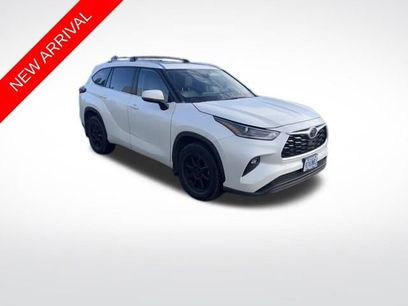 Used 2021 Toyota Highlander XLE