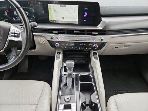 Used 2023 Kia Telluride S FWD image 11