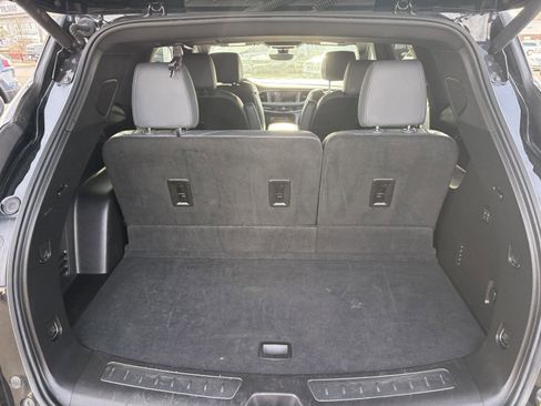 Used 2024 Buick Enclave Premium image 30