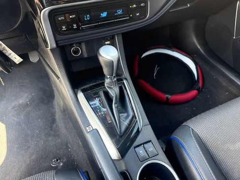 Used 2018 Toyota Corolla SE FWD image 14