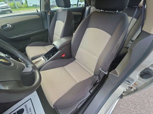 Used 2009 Chevrolet Malibu Hybrid FWD image 11