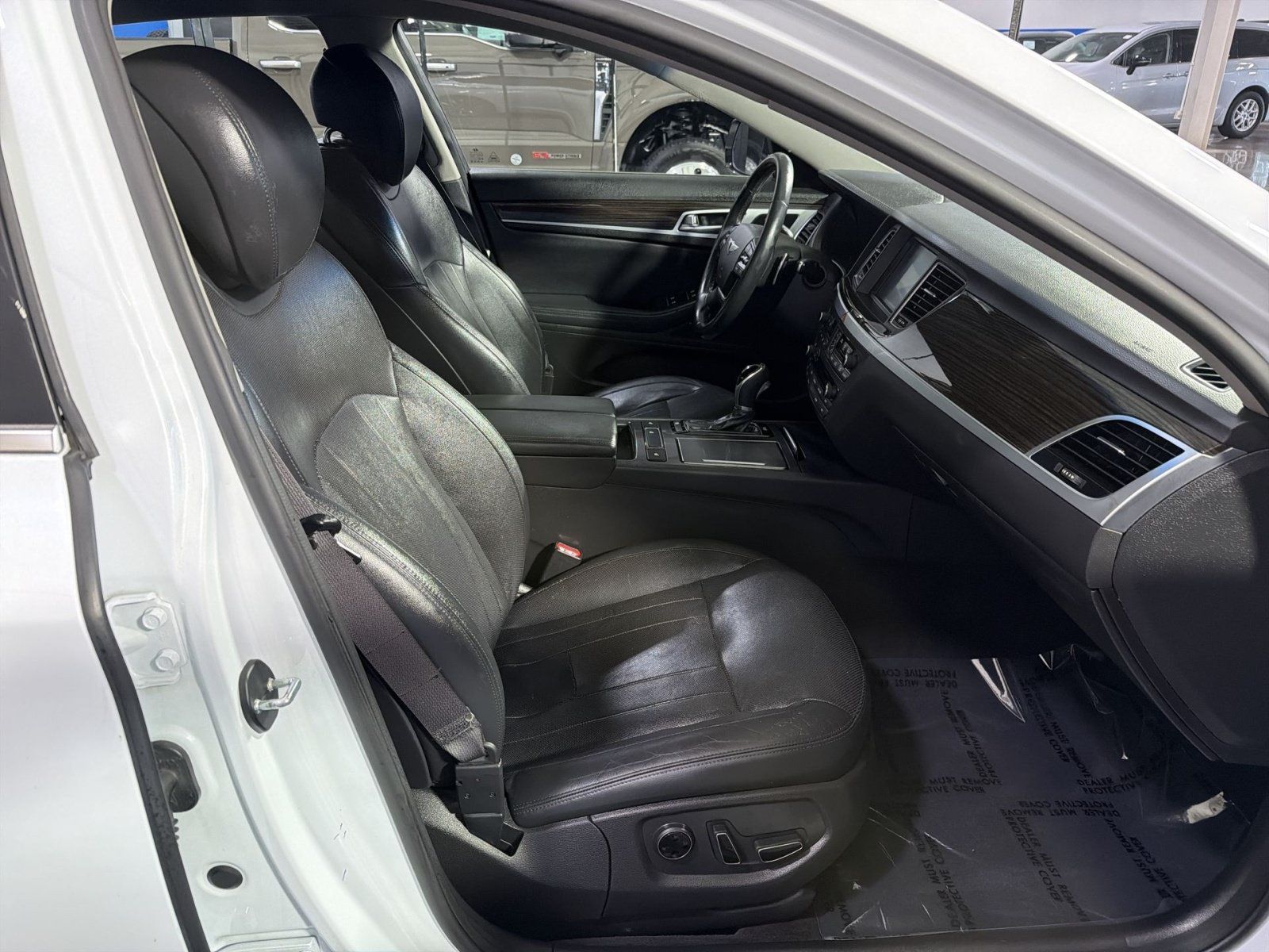Used 2016 Hyundai Genesis 3.8 AWD/4WD image 20