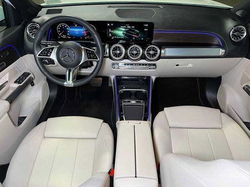 Certified 2026 Mercedes-Benz GLB 250 4MATIC image 44