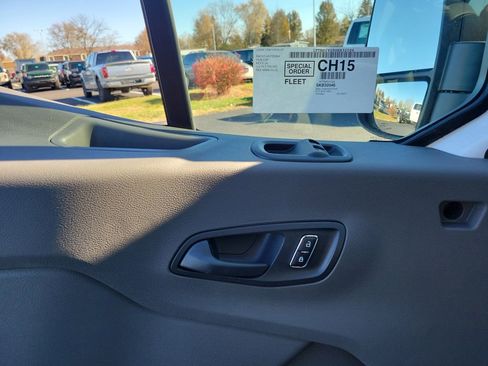 New 2025 Ford Transit 250 Low Roof AWD image 17