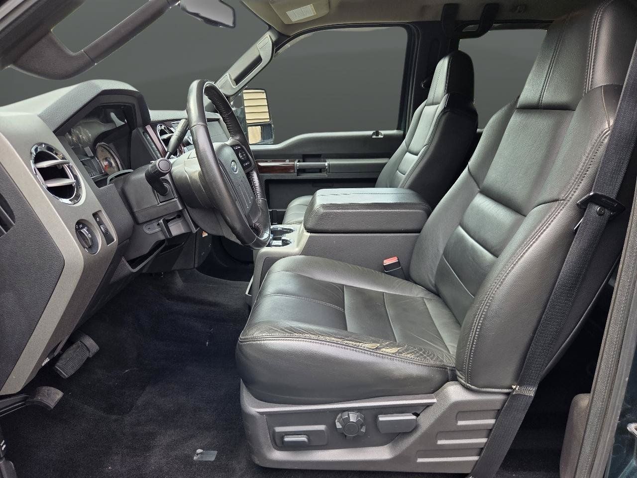 Used 2010 Ford F250 Lariat AWD/4WD image 9