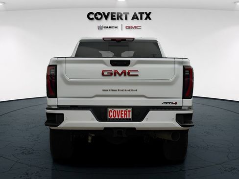 New 2026 GMC Sierra 2500 AT4 w/ AT4 Premium Plus Package AWD/4WD image 5