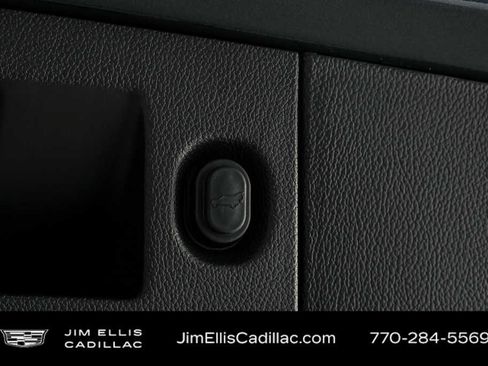 Used 2020 Cadillac Escalade ESV Platinum image 33