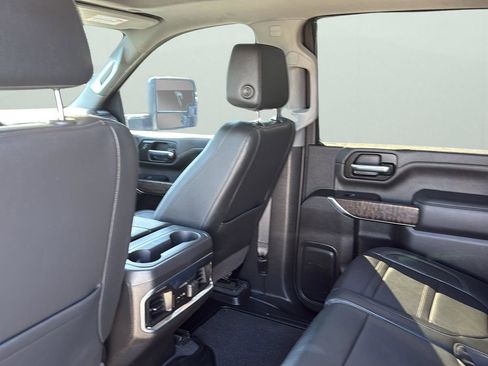 Used 2022 GMC Sierra 2500 Denali w/ Denali Black Diamond Edition image 29