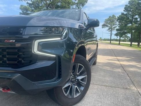 Used 2021 Chevrolet Tahoe Z71 w/ Z71 Off-Road Package AWD/4WD image 6
