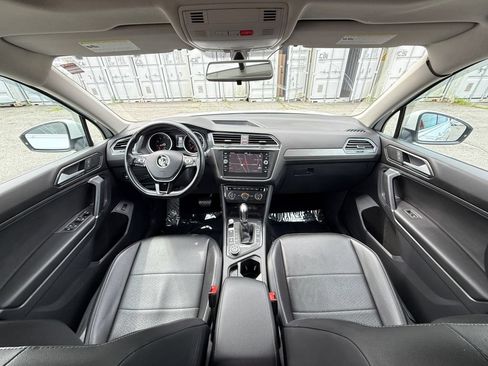Used 2018 Volkswagen Tiguan SEL AWD/4WD image 22