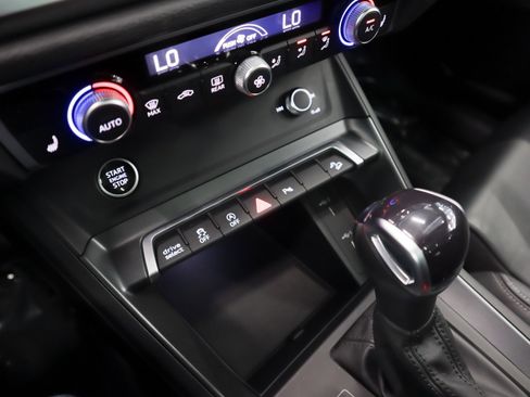 Used 2023 Audi Q3 2.0T Premium w/ Black Optic Sport Package image 22